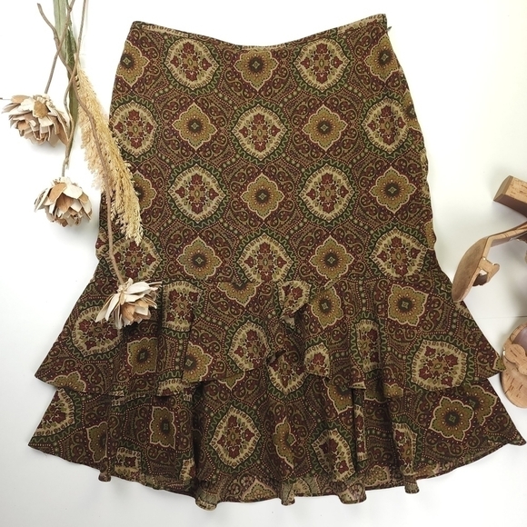 Loft Wool Layered Flutter Bottom Skirt Sz 8 - Picture 2 of 8